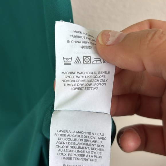 J.Crew Drapey V-Neck Short Sleeve Shirt top Blouse Emerald Green size 4 - Picture 5 of 7